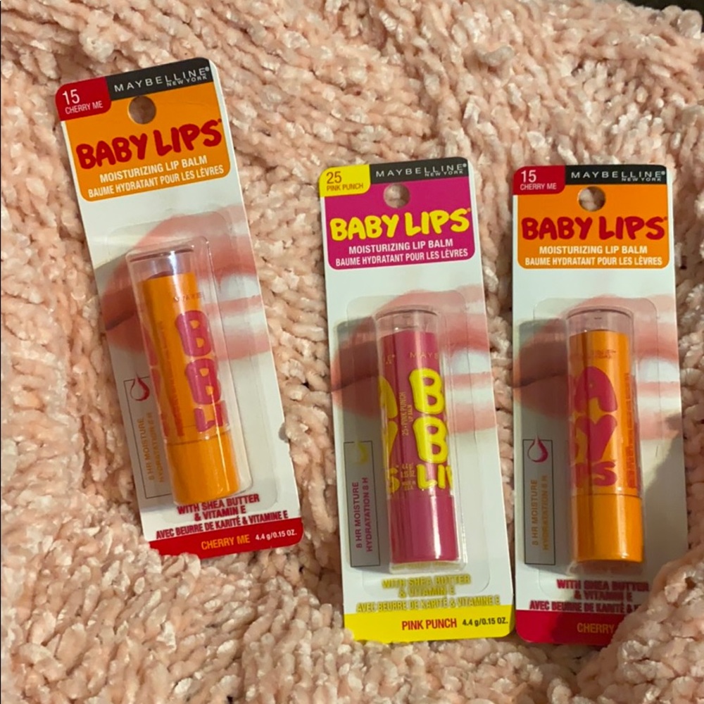 Baby lips moisturizing lip balm lot